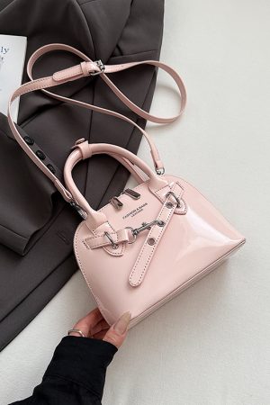 Trendy Red Women's Shoulder Bag - High-End 2025 Commuter Crossbody Shell Bag for Fashion Lovers