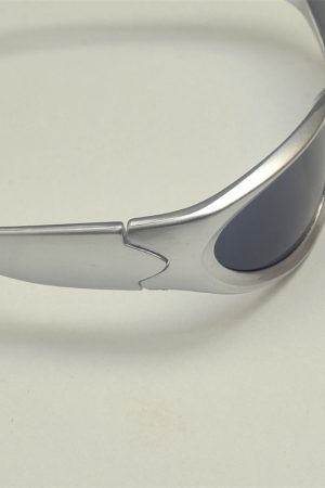 Trendy Retro Tech Punk Sunglasses for Men and Women - Stylish European American Street Photography Eyewear