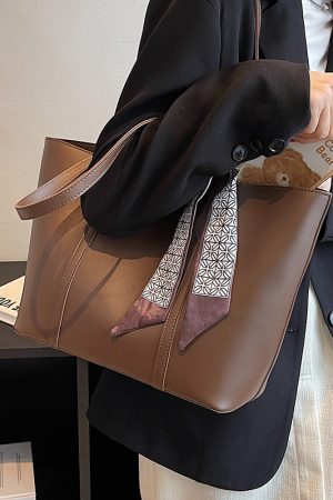 Trendy Retro Women's Tote Bag - Versatile Commuting Shoulder Bag for College Students - Spring Summer 2025 Fashion