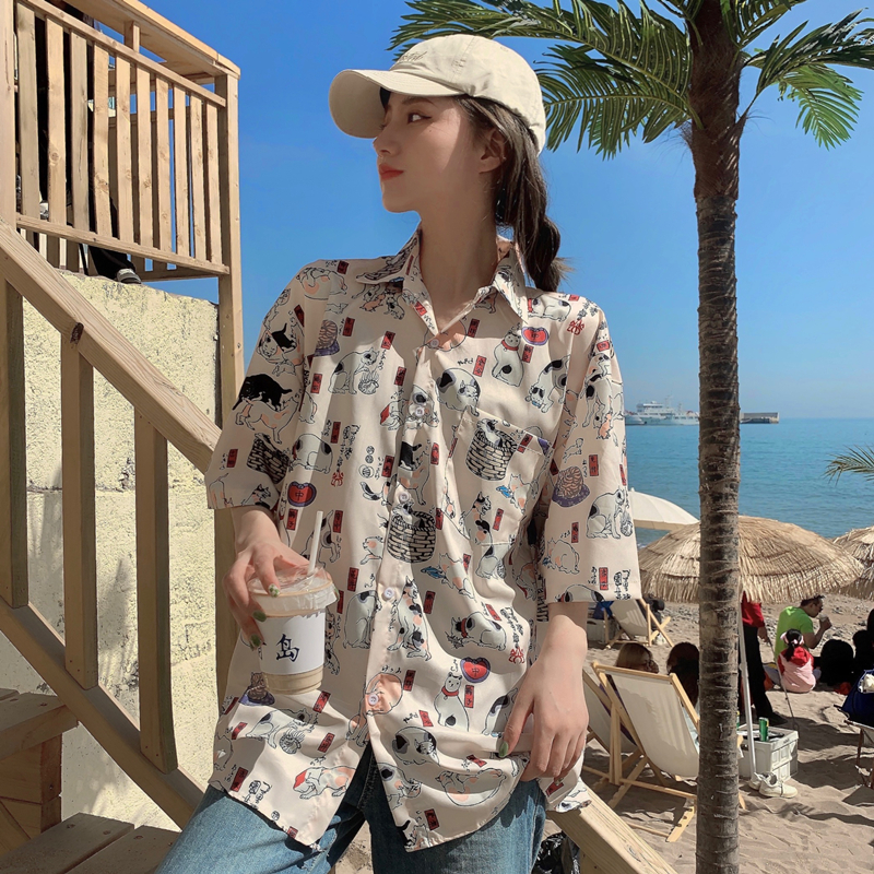 Trendy Short Sleeve Floral Shirt for Women - Hawaiian Beach Style Loose Blouse, 2025 Fashion, Perfect for Summer and Y2K Vibes Trendy Short Sleeve Floral Shirt for Women - Hawaiian Beach Style Loose Blouse, 2025 Fashion, Perfect for Summer and Y2K Vibes