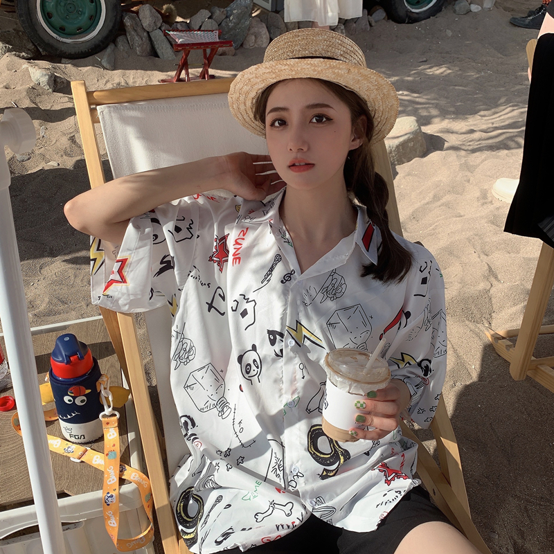 Trendy Short Sleeve Floral Shirt for Women - Hawaiian Beach Style Loose Blouse, 2025 Fashion, Perfect for Summer and Y2K Vibes Trendy Short Sleeve Floral Shirt for Women - Hawaiian Beach Style Loose Blouse, 2025 Fashion, Perfect for Summer and Y2K Vibes