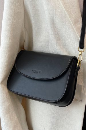 Trendy Summer 2025 Versatile Solid Color Crossbody Shoulder Bag - Chic Small Square Design for Fashionable Outfits