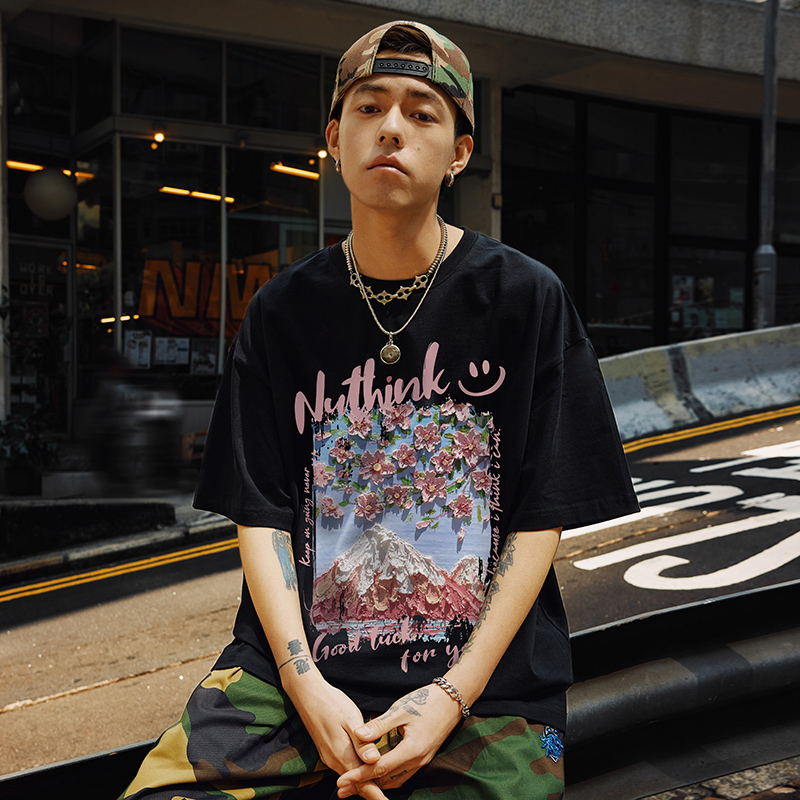 Trendy Unisex Japanese-Style Loose Short-Sleeve T-Shirts for Couples - Summer Fashion, Plus Size, Casual Streetwear Trendy Unisex Japanese-Style Loose Short-Sleeve T-Shirts for Couples - Summer Fashion, Plus Size, Casual Streetwear