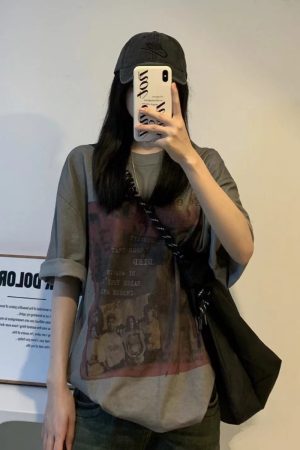 Trendy Vintage Washed Distressed High Street Couple's Short Sleeve T-Shirt for Women - American Style Retro Fashion