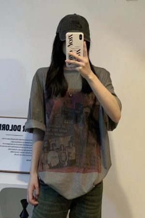 Trendy Vintage Washed Distressed High Street Couple's Short Sleeve T-Shirt for Women - American Style Retro Fashion