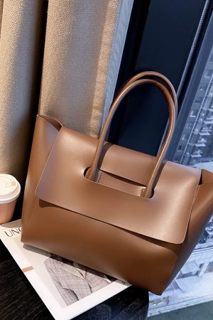 Trendy Women's Large Tote Bag - 2025 Korean Style Retro Commuting Handbag with High Capacity for Spring Summer