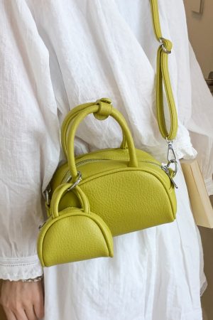 Trendy Women's Red Shoulder Bag - 2025 High-End Commuter Crossbody Pillow Bag for Fashion Lovers