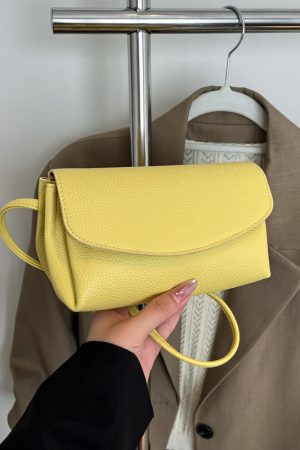 Trendy Women's Red Shoulder Crossbody Bag 2025 - Versatile Small Handbag for Fashionable Everyday Use