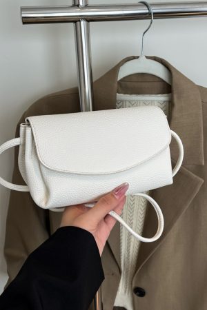 Trendy Women's Red Shoulder Crossbody Bag 2025 - Versatile Small Handbag for Fashionable Everyday Use