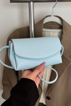 Trendy Women's Red Shoulder Crossbody Bag 2025 - Versatile Small Handbag for Fashionable Everyday Use