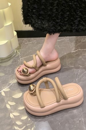 Trendy Women's Summer 2024 Thick-Soled Toe-Post Beach Sandals - Height-Increasing Slippers for a Chic Look