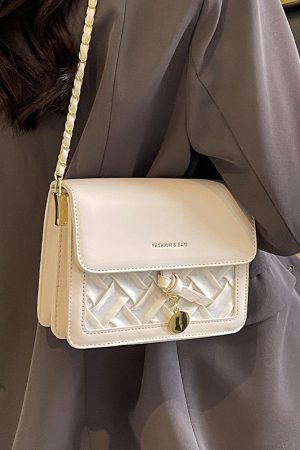 Trendy Women's Summer Diagonal Cross Small Square Bag - Diamond Quilted Chain Shoulder Bag for High-End Fashion 2025