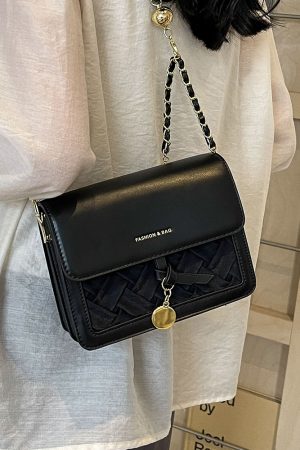 Trendy Women's Summer Diagonal Cross Small Square Bag - Diamond Quilted Chain Shoulder Bag for High-End Fashion 2025