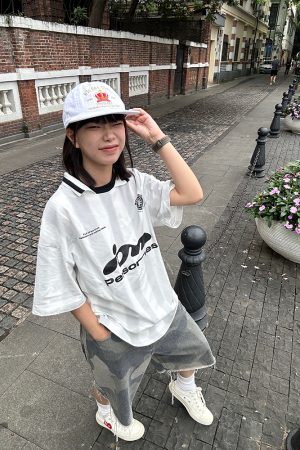 Unisex American Retro Striped Polo T-Shirt - Short Sleeve Sports Jersey Casual Top for Street Style