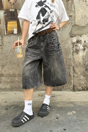 Unisex American Retro Washed Lightning Pattern Loose Fit Seven-Point Denim Shorts - Streetwear Summer Style