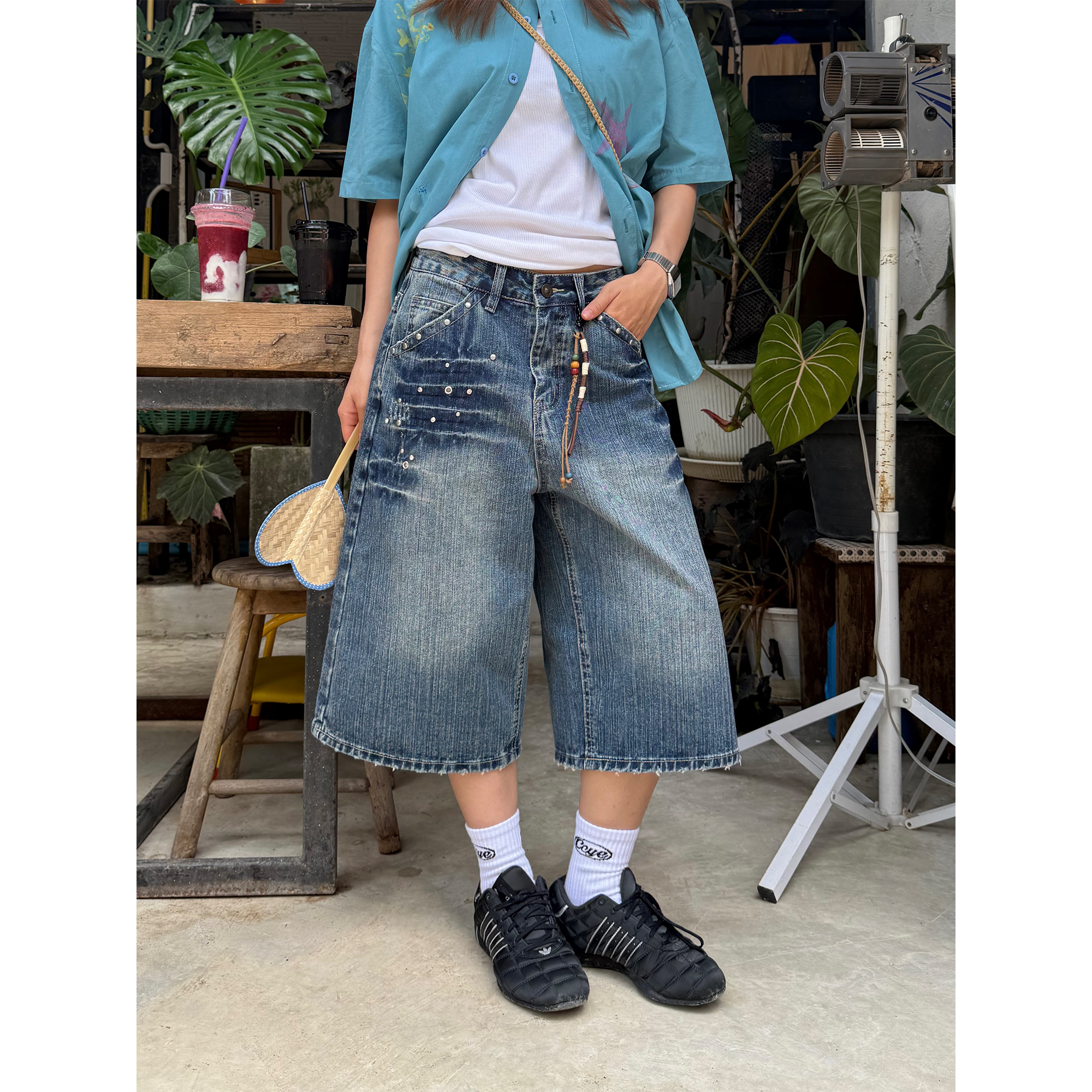 Unisex American-Style Diamond-Inlaid Bamboo Joint Denim Capris - Summer Loose Wide-Leg Shorts for Men and Women Unisex American-Style Diamond-Inlaid Bamboo Joint Denim Capris - Summer Loose Wide-Leg Shorts for Men and Women
