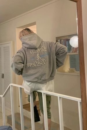 Unisex Beaded Hoodie for Couples - Casual Loose Fit American Letter Design for Spring & Autumn Fashion