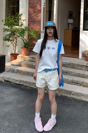 Unisex Fun Cat Patch Embroidery Short Sleeve T-Shirt - American Style Summer Versatile Basic Top for 90s and Y2K Fashion