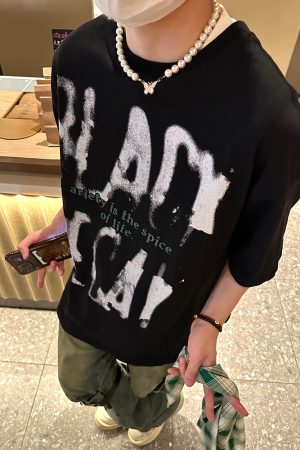 Unisex Graffiti Letter Printed Short Sleeve T-Shirt - Loose Fit Summer High Street Style for Men and Women