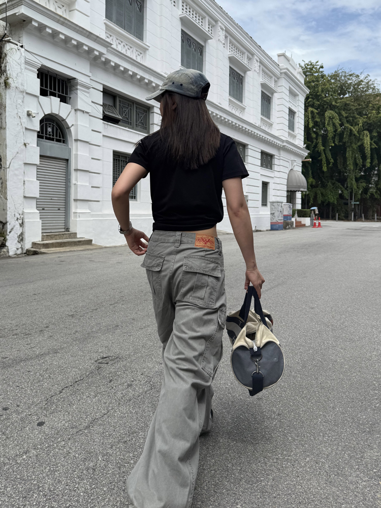 Unisex High Street Multi-Pocket Cargo Pants - Loose Fit, Curved Knife Design, Casual Washed Long Pants for 90s Y2K Style Unisex High Street Multi-Pocket Cargo Pants - Loose Fit, Curved Knife Design, Casual Washed Long Pants for 90s Y2K Style