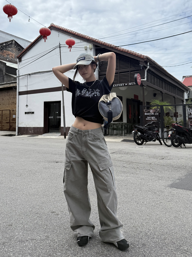 Unisex High Street Multi-Pocket Cargo Pants - Loose Fit, Curved Knife Design, Casual Washed Long Pants for 90s Y2K Style Unisex High Street Multi-Pocket Cargo Pants - Loose Fit, Curved Knife Design, Casual Washed Long Pants for 90s Y2K Style