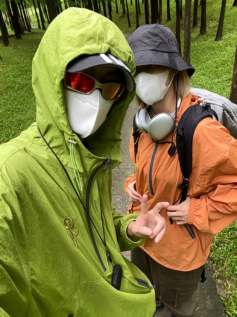 Unisex Outdoor Functional Hooded Quick-Dry Jacket - UPF50+ Sun Protection Cycling Windbreaker for Spring & Summer Adventures Unisex Outdoor Functional Hooded Quick-Dry Jacket - UPF50+ Sun Protection Cycling Windbreaker for Spring & Summer Adventures