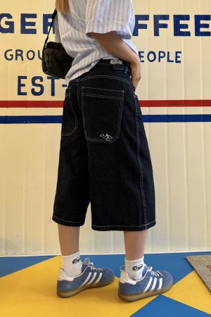 Unisex Retro American Denim 7-Point Wide-Leg Shorts - Trendy Loose Fit Summer Streetwear for a Casual Look