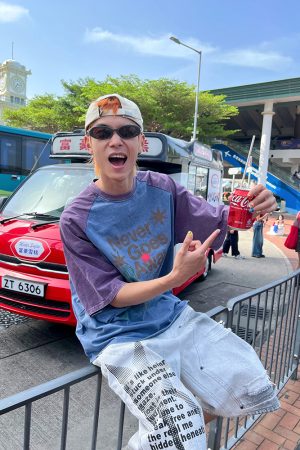 Unisex Summer Washed Letter Print Raglan T-Shirt, Casual Loose Fit Top, 90s American Style Short Sleeve Tee for Men and Women