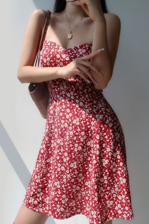V-neck Red Floral Spaghetti Strap Dress - Vintage Slim Fit Waist-Tie Short Vacation Dress in French Style