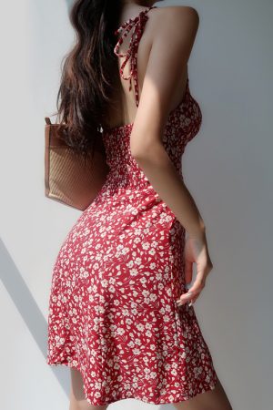 V-neck Red Floral Spaghetti Strap Dress - Vintage Slim Fit Waist-Tie Short Vacation Dress in French Style
