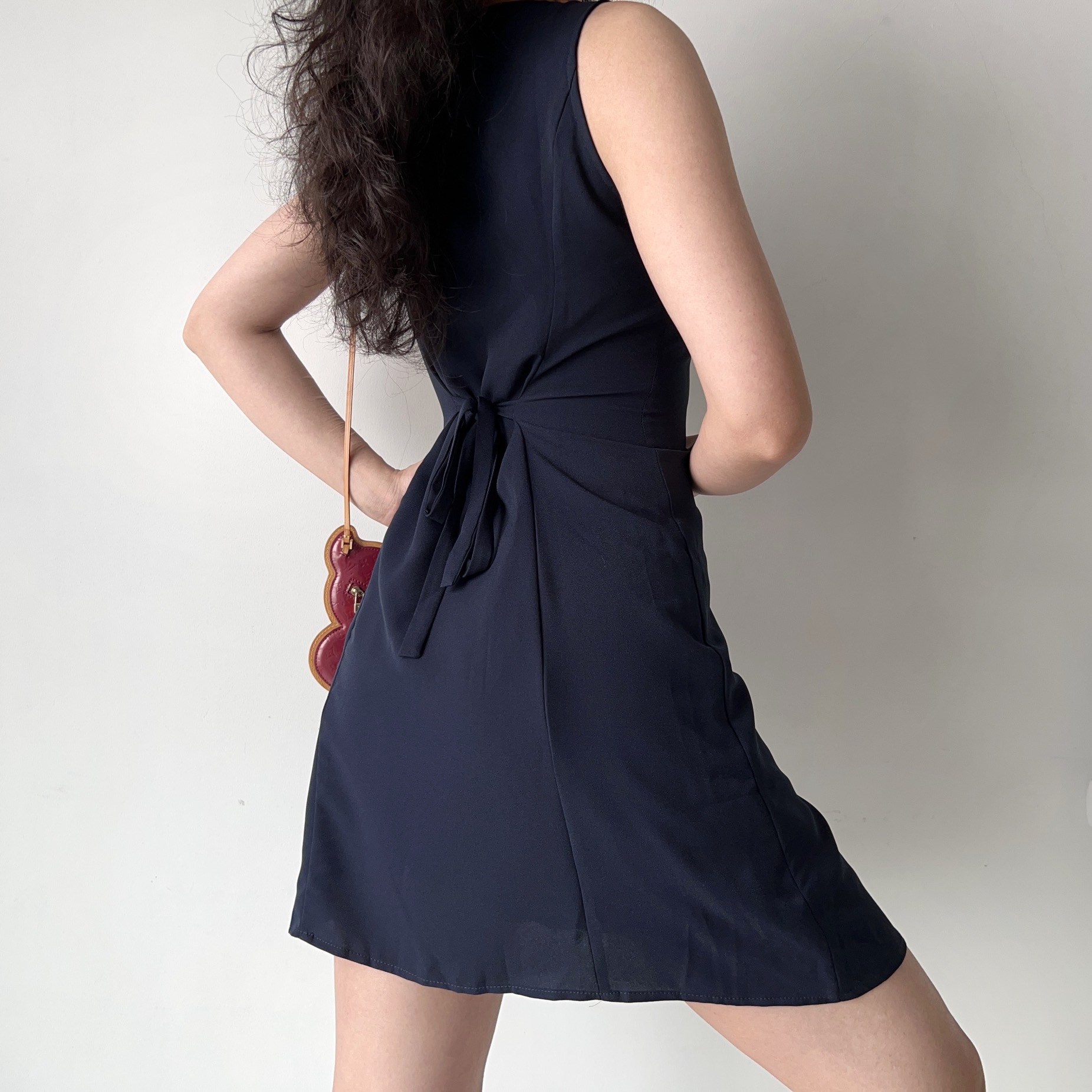 V-Neck Sleeveless Dress for Women - Waist-Cinching Tie-Up A-Line Mini Dress in European American Style, Slimming Design V-Neck Sleeveless Dress for Women - Waist-Cinching Tie-Up A-Line Mini Dress in European American Style, Slimming Design