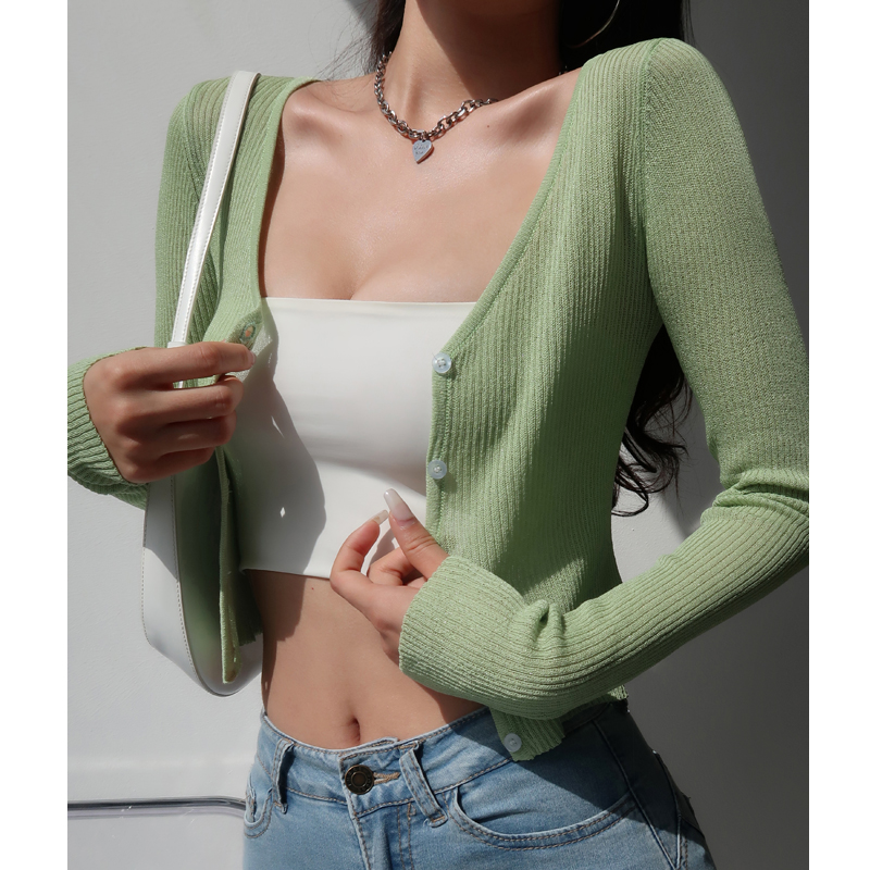 V-Neck Slim-Fit Short Knitted Cardigan for Women - Stylish Summer Long Sleeve Lightweight Top for Air Conditioning & Sun Protection V-Neck Slim-Fit Short Knitted Cardigan for Women - Stylish Summer Long Sleeve Lightweight Top for Air Conditioning & Sun Protection
