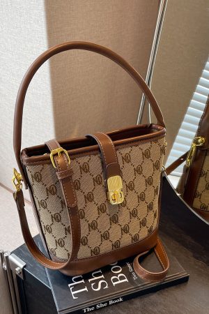 Versatile Women's Color-Blocking Bucket Bag - 2025 Trendy Casual Crossbody Handbag with High-End Appeal