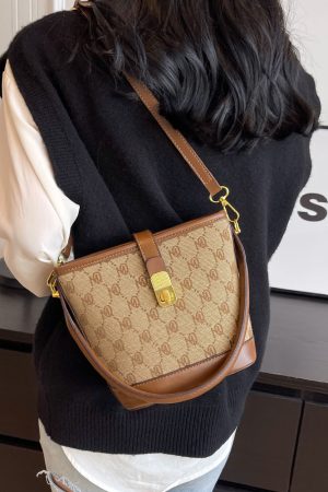 Versatile Women's Color-Blocking Bucket Bag - 2025 Trendy Casual Crossbody Handbag with High-End Appeal