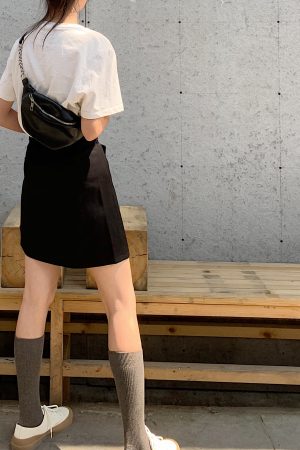 Versatile Women's Small Chest Bag - 2025 Niche Design, Spring/Summer Crossbody Phone Bag, Perfect for Casual Outings