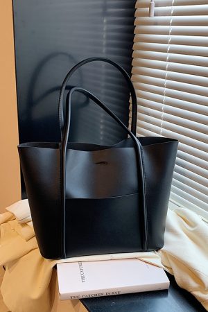 Versatile Women's Tote Bag - Large Capacity Casual Shoulder Bag in Korean Fashion for Spring/Summer 2025