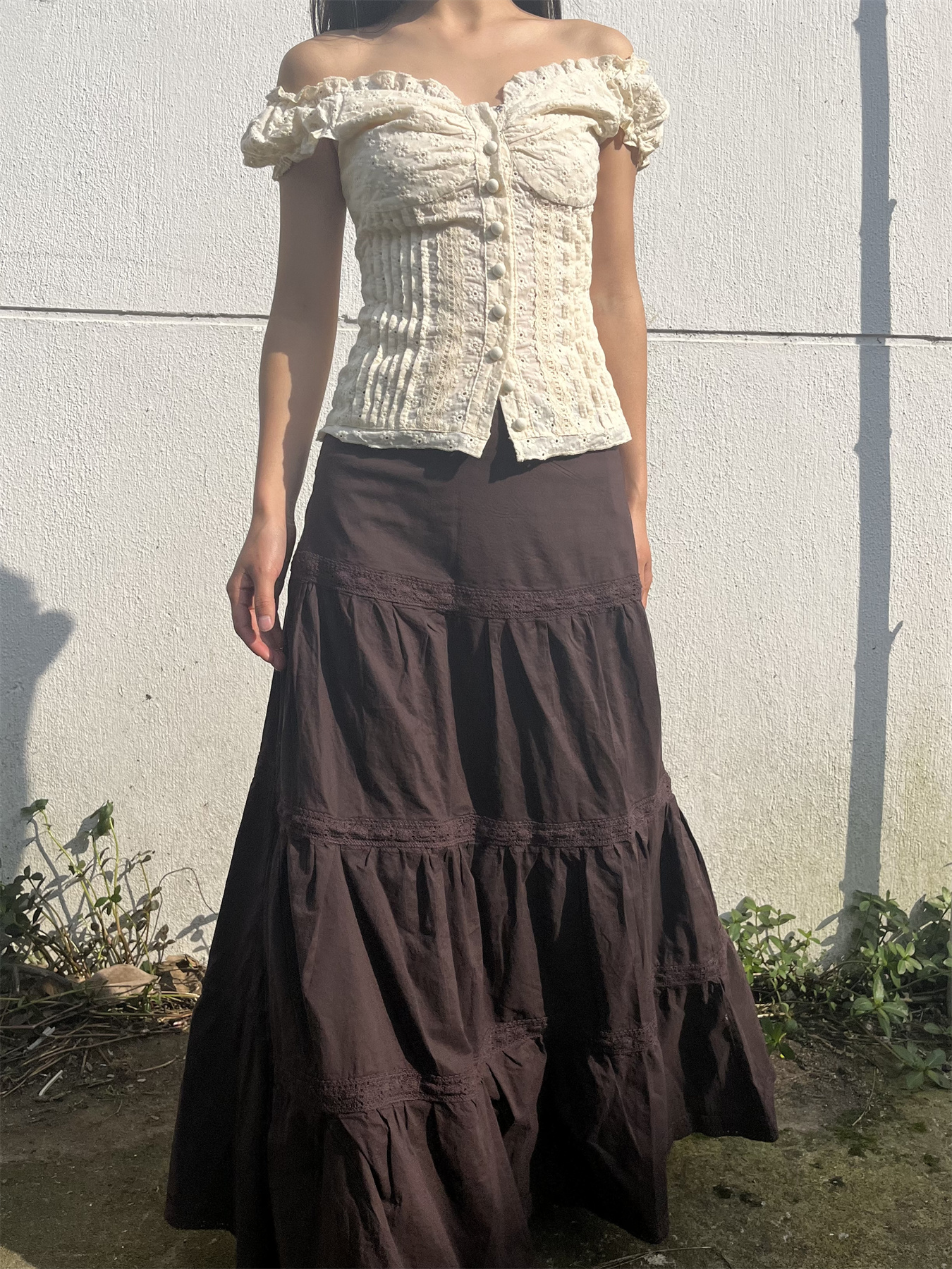 Vintage American Low-Waist Midi Skirt with French Lace Splicing - Versatile Loose Cake Skirt for Women, Y2K Style Vintage American Low-Waist Midi Skirt with French Lace Splicing - Versatile Loose Cake Skirt for Women, Y2K Style