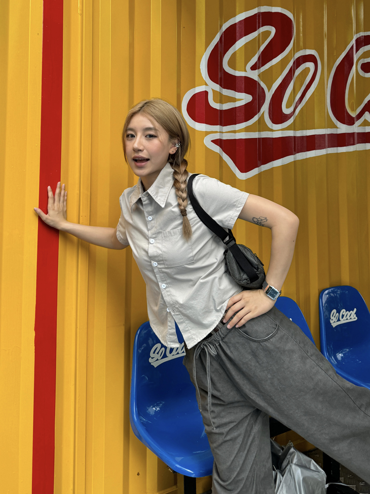 Vintage American Retro Washed Short Sleeve Crop Top for Women - Spicy Girl Summer Shirt with Slim Fit and Stylish Shoulder Design Vintage American Retro Washed Short Sleeve Crop Top for Women - Spicy Girl Summer Shirt with Slim Fit and Stylish Shoulder Design