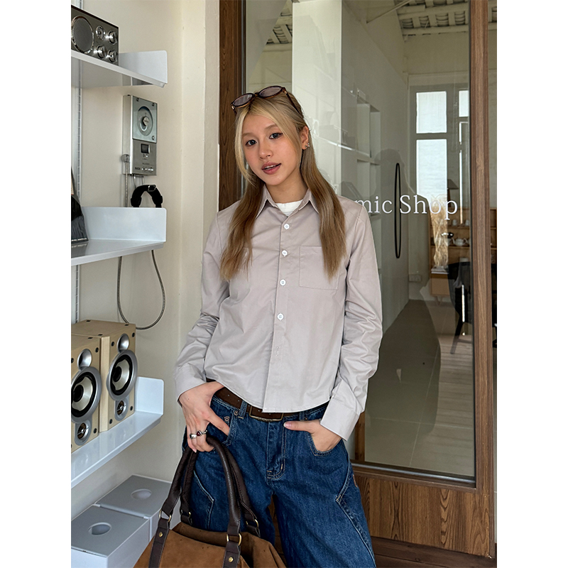 Vintage American Retro Washed Short Sleeve Crop Top for Women - Spicy Girl Summer Shirt with Slim Fit and Stylish Shoulder Design Vintage American Retro Washed Short Sleeve Crop Top for Women - Spicy Girl Summer Shirt with Slim Fit and Stylish Shoulder Design