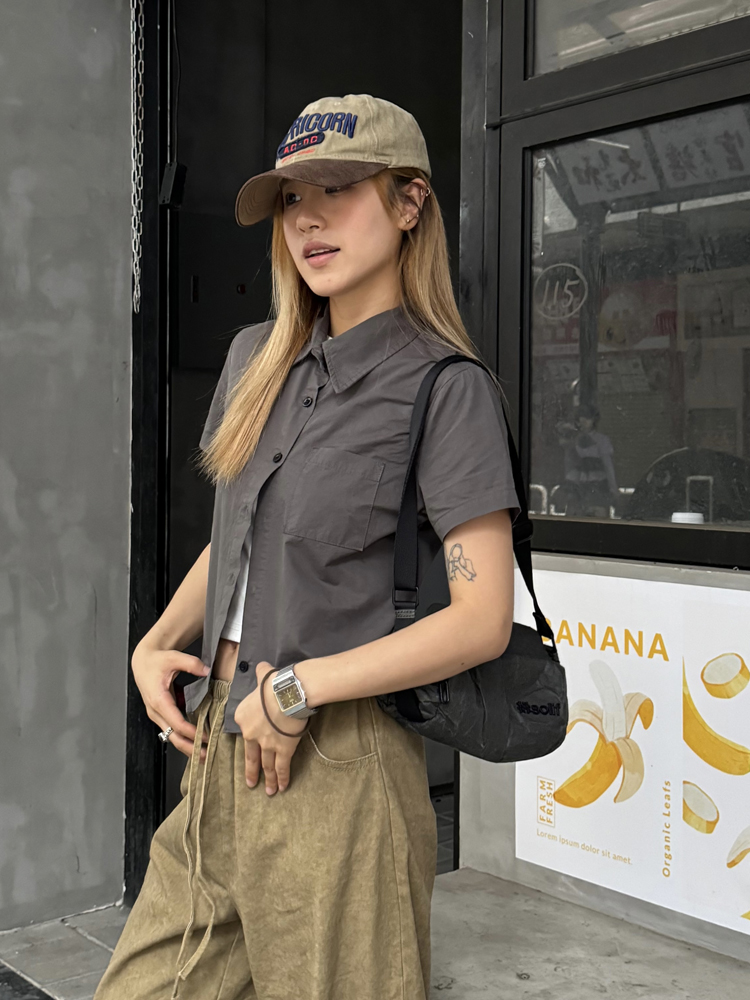 Vintage American Retro Washed Short Sleeve Crop Top for Women - Spicy Girl Summer Shirt with Slim Fit and Stylish Shoulder Design Vintage American Retro Washed Short Sleeve Crop Top for Women - Spicy Girl Summer Shirt with Slim Fit and Stylish Shoulder Design