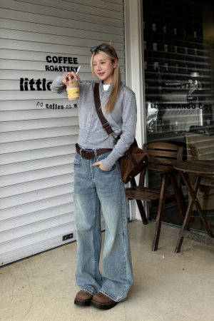 Vintage American Washed Micro-Flare Workwear Jeans for Men and Women - Loose Fit Embroidered Casual Pants, 90s Inspired Fashion