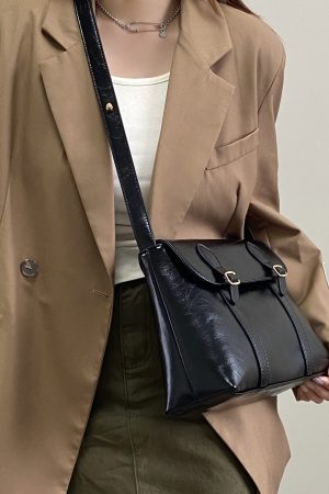 Vintage Artistic Large Capacity Tote Bag for Women - Versatile Crossbody Shoulder Bag for Everyday Use