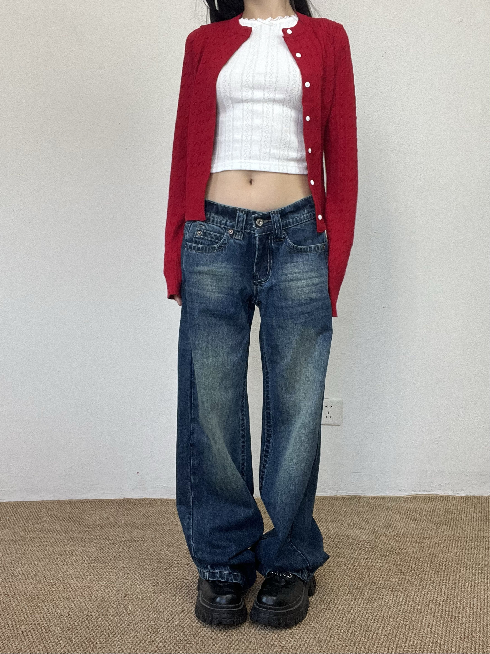 Vintage Blue Embroidered Low-Waist Straight-Leg Jeans for Women - Slim Fit Loose Floor-Length Y2K Style Pants Vintage Blue Embroidered Low-Waist Straight-Leg Jeans for Women - Slim Fit Loose Floor-Length Y2K Style Pants