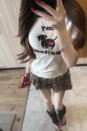 Vintage Cute Dog Print Short White T-Shirt for Women - American-Style Slim Fit Summer Top, Spicy Girl Vibe
