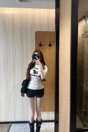 Vintage Cute Dog Print Short White T-Shirt for Women - American-Style Slim Fit Summer Top, Spicy Girl Vibe