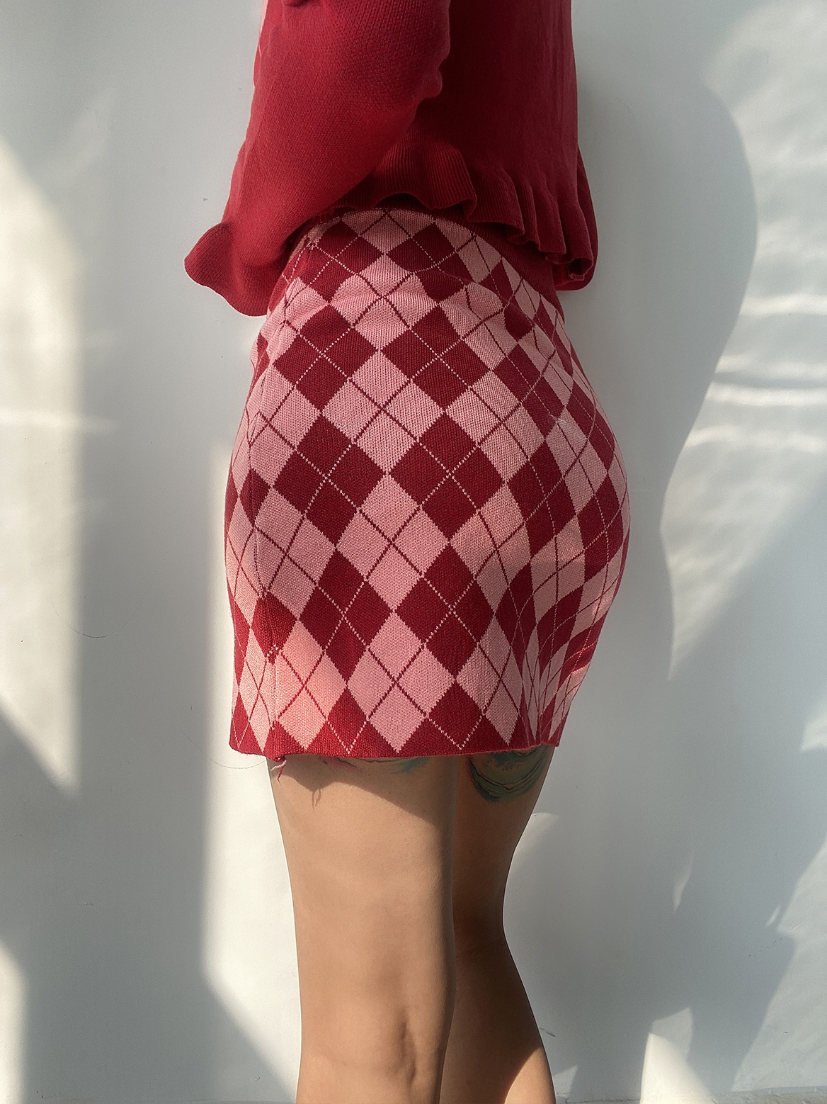 Vintage Diamond Pattern V-Neck Lace Long Sleeve Knitted Cardigan and Bodycon Short Skirt 90s Inspired Two-Piece Set Vintage Diamond Pattern V-Neck Lace Long Sleeve Knitted Cardigan and Bodycon Short Skirt 90s Inspired Two-Piece Set