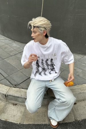 Vintage Distressed Blurry Portrait Print Short Sleeve Unisex Casual Streetwear T-Shirt for Summer, Retro 90s Style