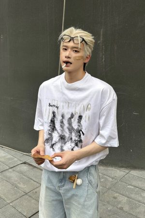 Vintage Distressed Blurry Portrait Print Short Sleeve Unisex Casual Streetwear T-Shirt for Summer, Retro 90s Style