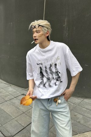 Vintage Distressed Blurry Portrait Print Short Sleeve Unisex Casual Streetwear T-Shirt for Summer, Retro 90s Style