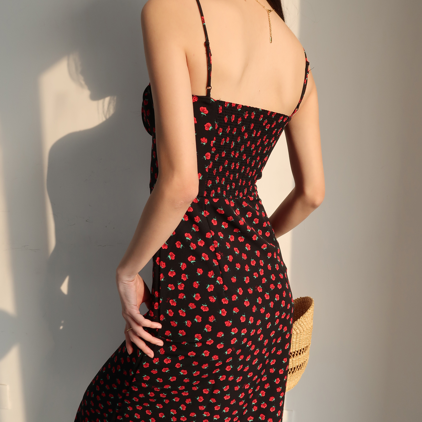 Vintage Floral Dress with Straps - Sexy Slim-Fit French Style Midi Dress for Women - Chic Retro Summer Fashion Vintage Floral Dress with Straps - Sexy Slim-Fit French Style Midi Dress for Women - Chic Retro Summer Fashion